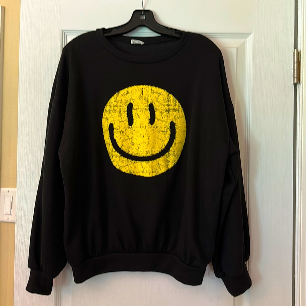 Le Lis black smiley face sweatshirt